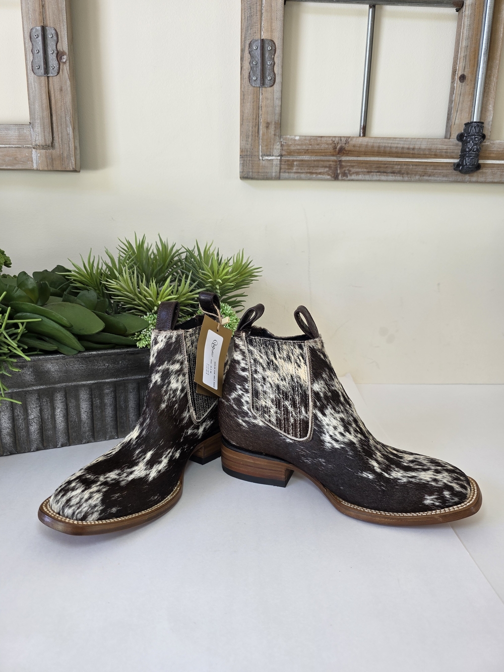 Stiefeld Aurora Hair On Hide Western Ankle Boots Womens 8.5 NEW - Picture 3 of 17